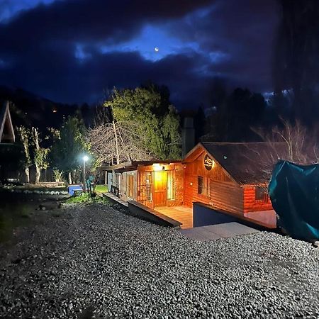 Cuatro Cerros Hostel San Carlos de Bariloche Exterior photo